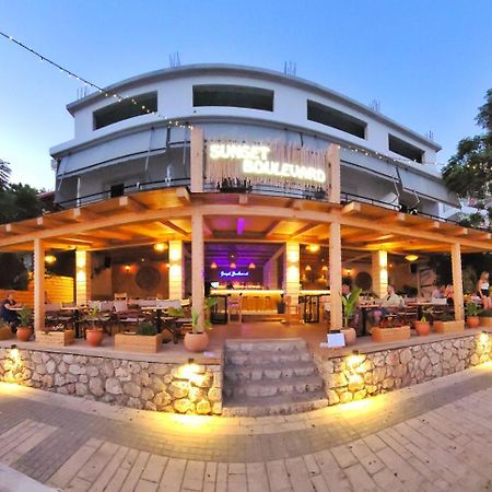 Sunset Boulevard Hotel Кепаро Экстерьер фото